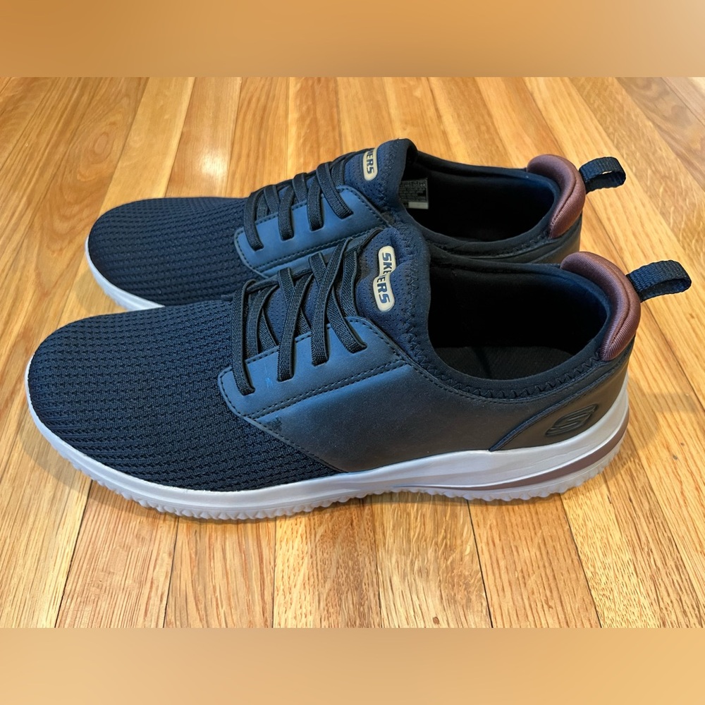 Skechers Men’s Navy and White Athletic Sneaker